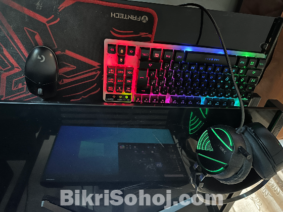 Full desktop pc with table for sale